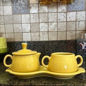 4-Piece Sugar Bowl and Creamer Set with Tray Yellow
